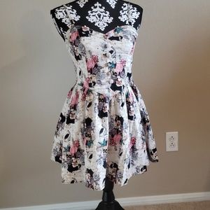 SALE!!🦇Beautiful skull and flamingo dress!!💀
